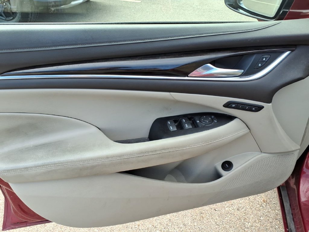 Certified 2018 Buick LaCrosse Essence FWD image 11