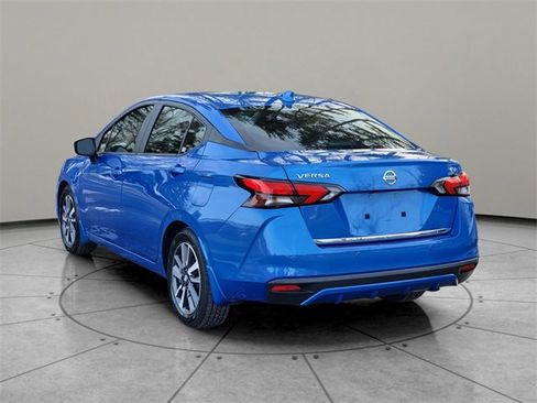 Used 2020 Nissan Versa SV image 10