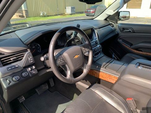 Used 2018 Chevrolet Suburban Premier AWD/4WD image 8