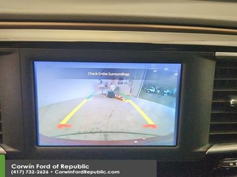 Used 2023 Chrysler Voyager LX FWD image 15