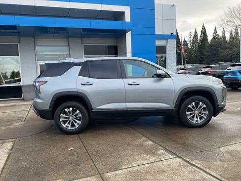 New 2026 Chevrolet Equinox LT AWD/4WD image 9