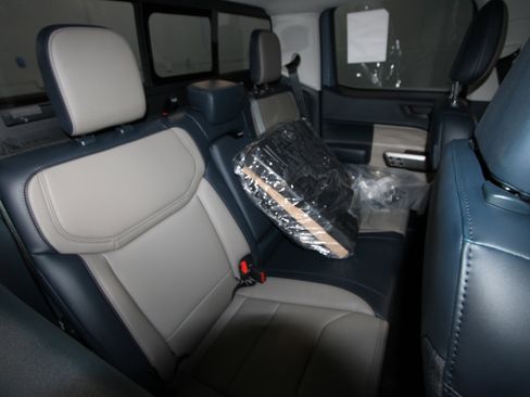 New 2026 Ford Maverick Lariat image 19