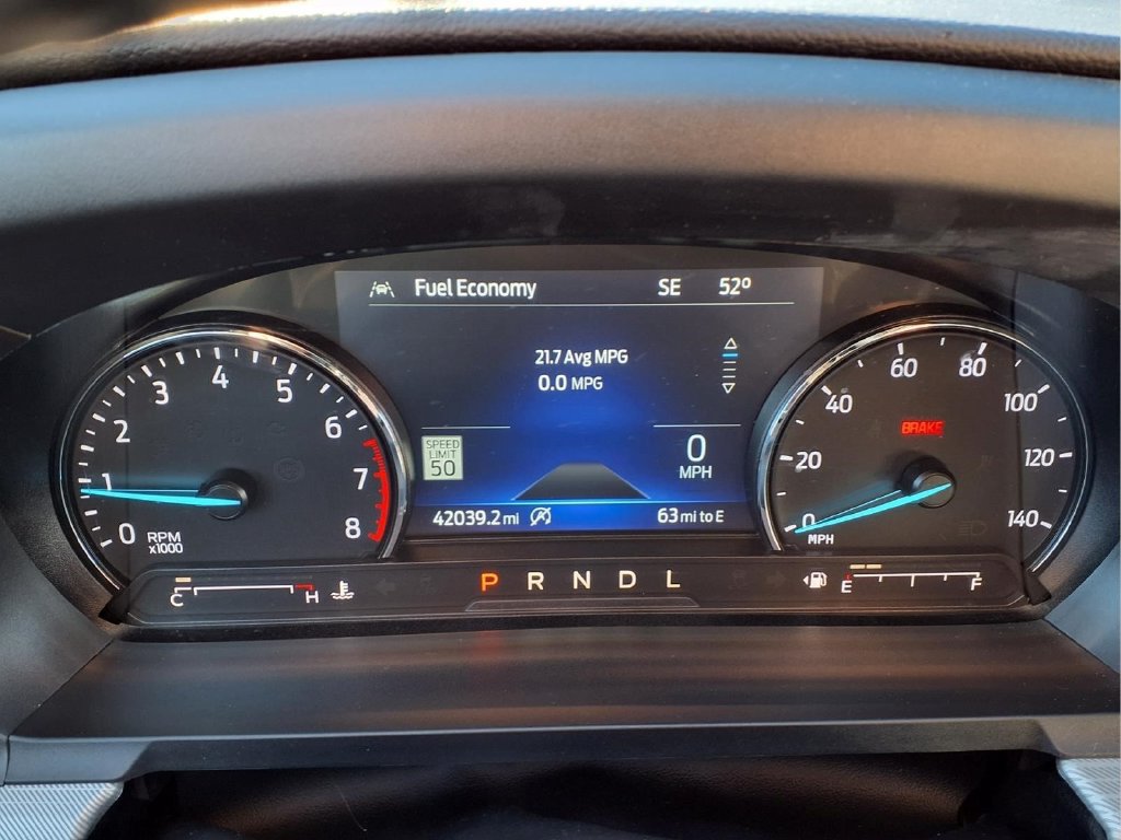 Used 2023 Ford Explorer XLT w/ Equipment Group 202A AWD/4WD image 17
