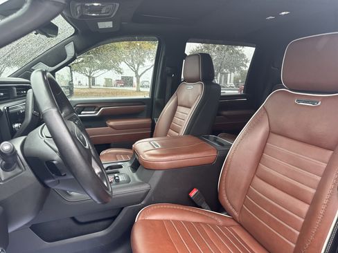 Used 2025 GMC Sierra 2500 Denali Ultimate image 14