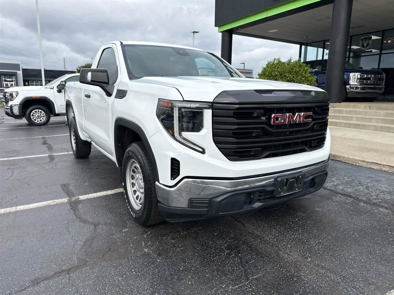 Used 2022 GMC Sierra 1500 Pro w/ Pro Value Package RWD image 2
