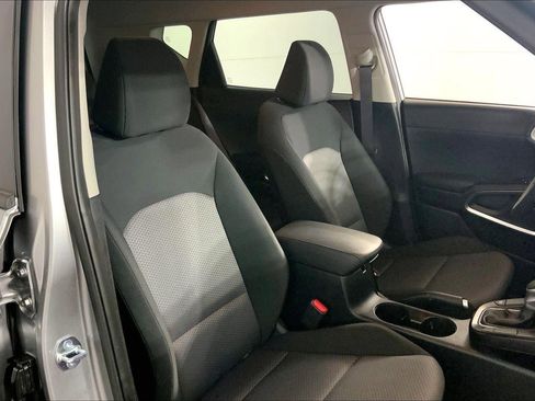 Used 2025 Kia Soul LX image 7