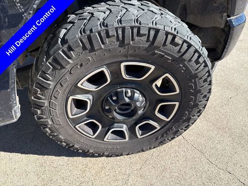 Used 2024 Ford F350 Platinum w/ FX4 Off-Road Package image 16