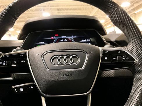 Used 2024 Audi e-tron GT Premium Plus image 28