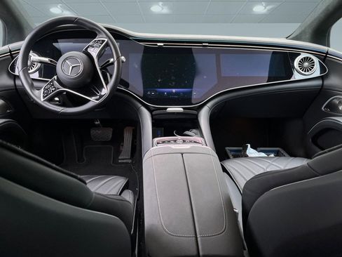 Certified 2024 Mercedes-Benz EQS 580 4MATIC Sedan image 8