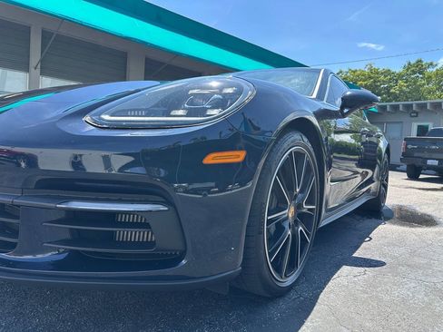 Used 2018 Porsche Panamera 4S AWD/4WD image 27