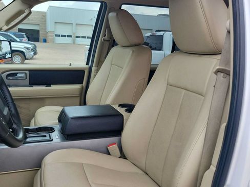 Used 2017 Ford Expedition EL XLT w/ Equipment Group 202A RWD image 15