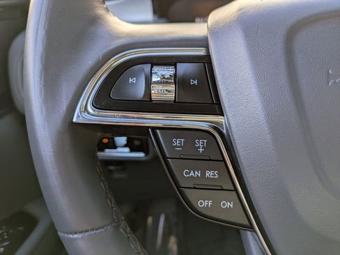 Certified 2023 Lincoln Nautilus Reserve image 27