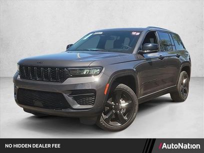 Used 2025 Jeep Grand Cherokee Altitude