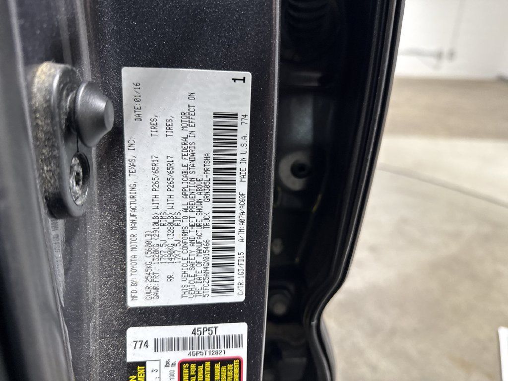 Used 2016 Toyota Tacoma TRD Sport w/ Towing Package AWD/4WD image 27