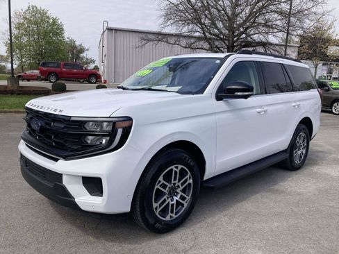 Used 2025 Ford Expedition Active image 9