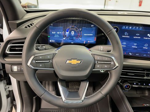 New 2026 Chevrolet Traverse LT w/ Sun and Wheel Package image 15