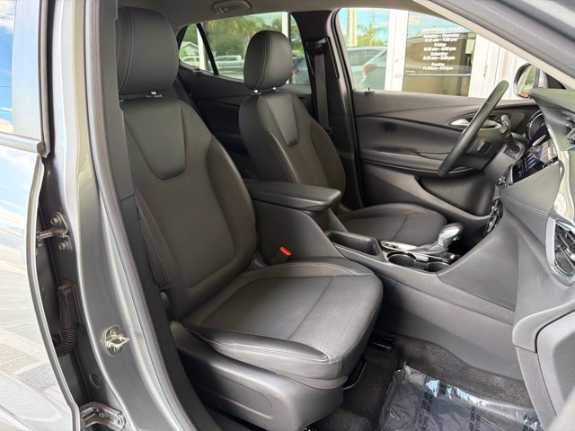 Used 2023 Buick Encore GX Select w/ Sport Touring Package FWD image 20