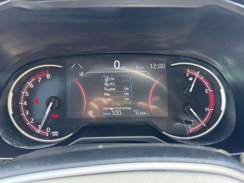 Used 2022 Toyota RAV4 Limited FWD image 26