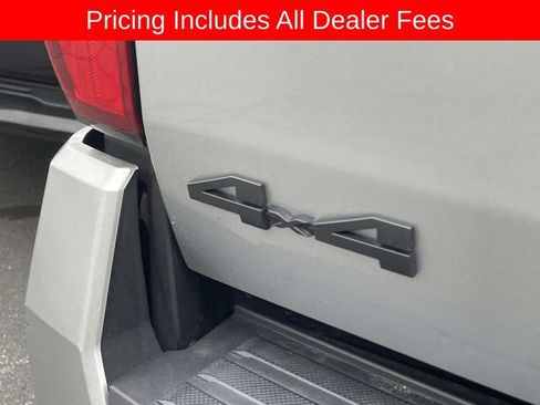Used 2024 Toyota Tacoma TRD Off-Road w/ TRD Off Road Upgrade Package AWD/4WD image 8