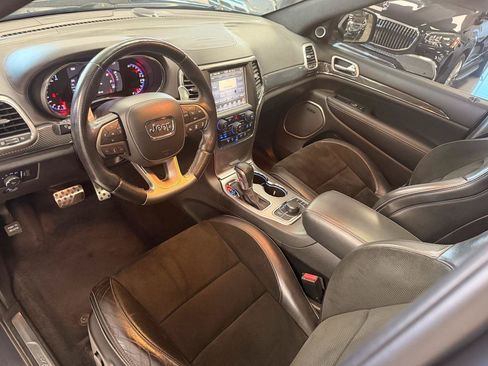 Used 2017 Jeep Grand Cherokee SRT AWD/4WD image 18