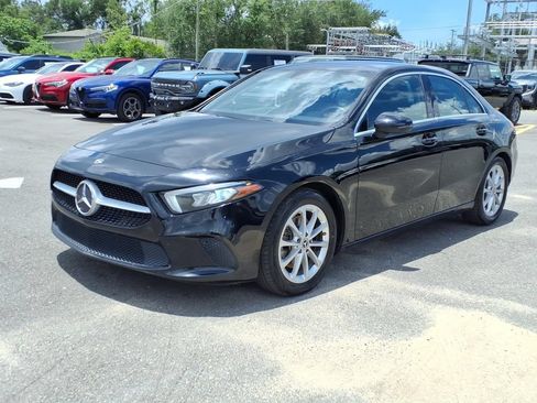 Used 2019 Mercedes-Benz A 220 image 3