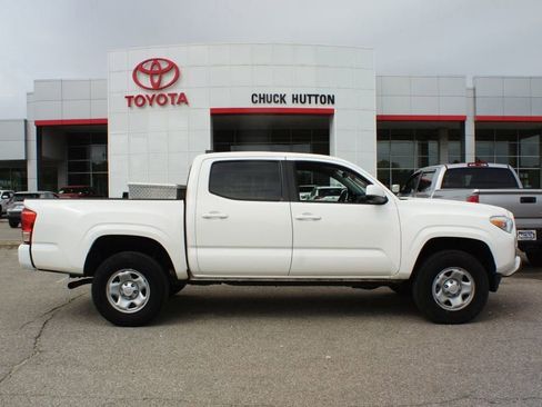 Used 2022 Toyota Tacoma SR w/ SR Convenience Package image 1