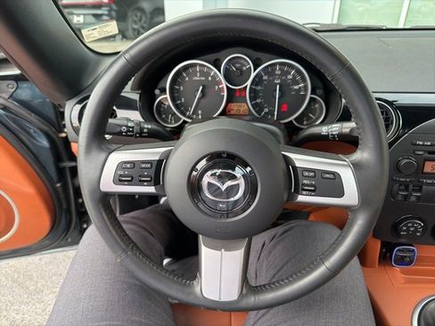Used 2006 MAZDA MX-5 Miata Grand Touring image 6