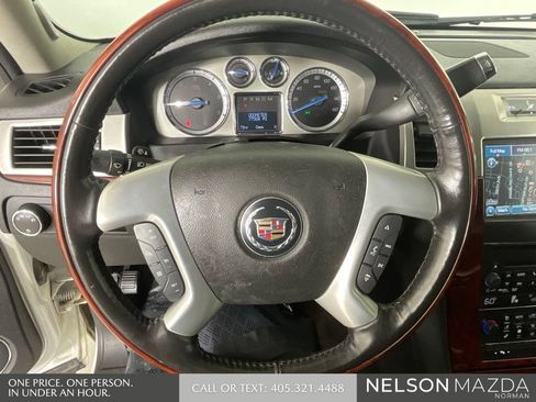 Used 2011 Cadillac Escalade EXT Luxury AWD/4WD image 42