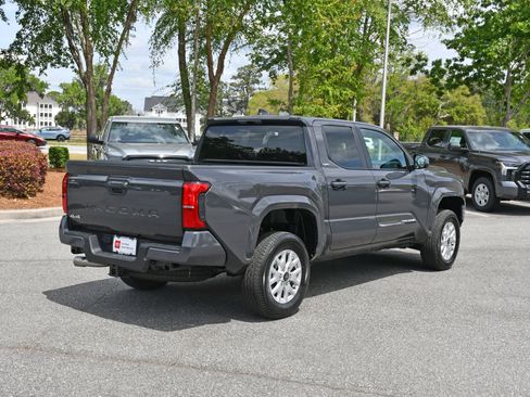 Used 2026 Toyota Tacoma SR5 image 4