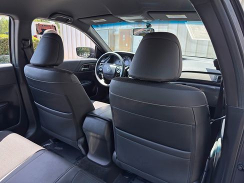 Used 2017 Honda Accord Sport image 30