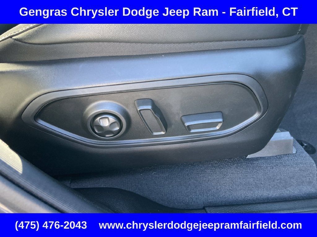 Used 2023 Jeep Grand Cherokee L Limited w/ Luxury Tech Group II AWD/4WD image 21