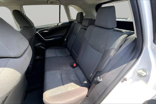 Used 2024 Toyota RAV4 XLE FWD image 28