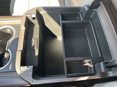 Used 2022 Chevrolet Tahoe LT w/ Luxury Package image 32