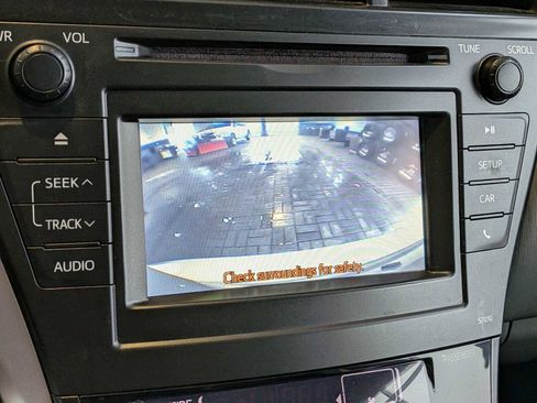 Used 2014 Toyota Prius V Two image 26