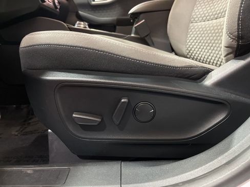 Used 2020 Ford Escape SE image 20