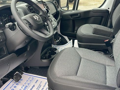 New 2025 RAM ProMaster 2500 image 24
