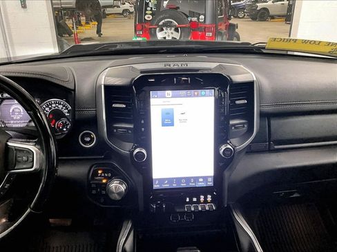 Used 2023 RAM 1500 Laramie AWD/4WD image 18