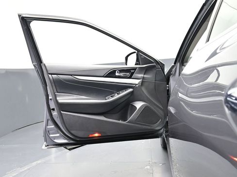 Used 2023 Nissan Maxima SV w/ Floor Mat Group image 16