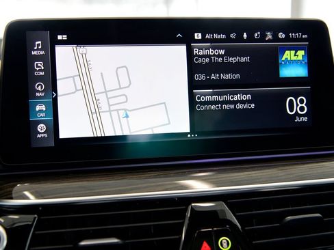Used 2021 BMW 530e xDrive AWD/4WD image 19