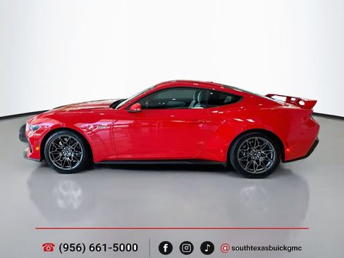 Used 2025 Ford Mustang GT Premium w/ GT Performance Package RWD image 4