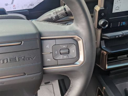 Certified 2025 GMC Hummer EV 3X AWD/4WD image 17
