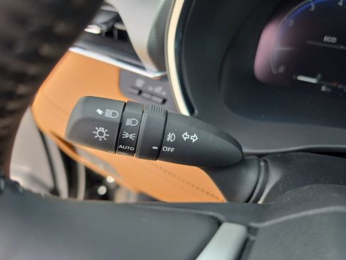 New 2026 Toyota Highlander Platinum AWD/4WD image 18