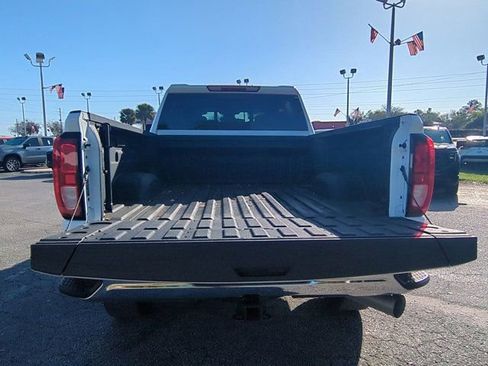 Used 2025 GMC Sierra 2500 SLE image 12