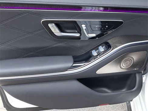 Used 2024 Mercedes-Benz S 63 AMG S w/ Carbon Fiber Exterior Package image 9