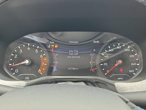 Used 2022 Jeep Compass Latitude FWD image 24