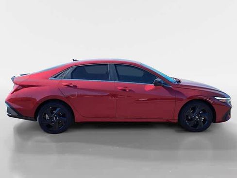 New 2026 Hyundai Elantra SEL Sport FWD image 7