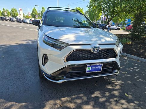 Used 2023 Toyota RAV4 XSE w/ Weather Package AWD/4WD image 9