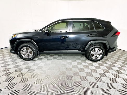 Used 2025 Toyota RAV4 LE AWD/4WD image 6