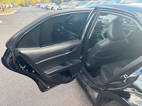 Used 2023 Toyota Camry SE w/ Audio Upgrade Package FWD image 15