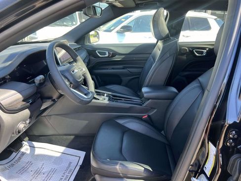 Used 2026 Jeep Compass Limited w/ Sun, Sound & Navigation Group AWD/4WD image 15